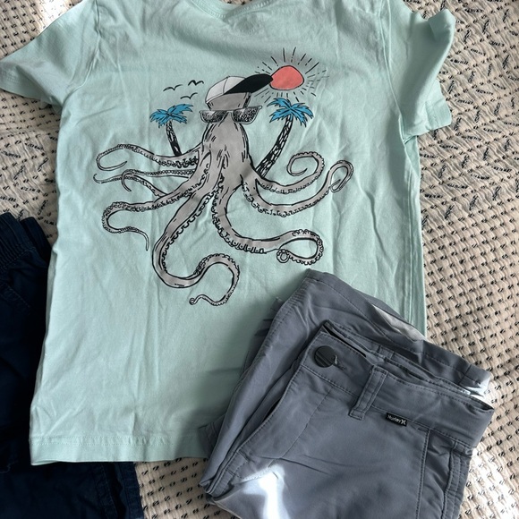 Hurley summer bundle Boys size 8-10 short sets - Picture 4 of 7
